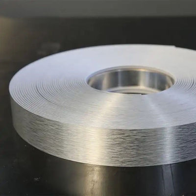 ব্রাশ করা সিলভার অ্যালুমিনিয়াম ট্রিম ক্যাপ জন্য চ্যানেল লেটার দৈর্ঘ্য 25M-33.33M / রোল - Chinaron