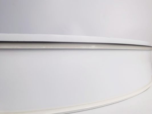 এজ ডিজাইন এবং এলইডি আলোর উত্স সহ রঙিন প্রাইমড লেটারফর্ম উপাদান ট্রিমহীন লেটারফর্ম