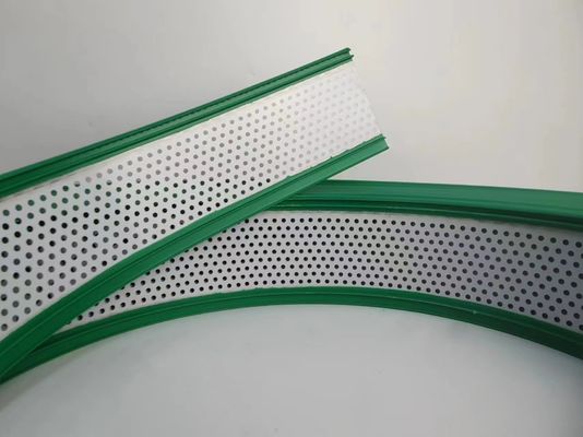 সবুজ রঙের গর্তযুক্ত অ্যালুমিনিয়াম ট্রিম ক্যাপ হ্যান্ড বাঁকা 50M অ্যালুমিনিয়াম খাদ কয়েল সহ রোল