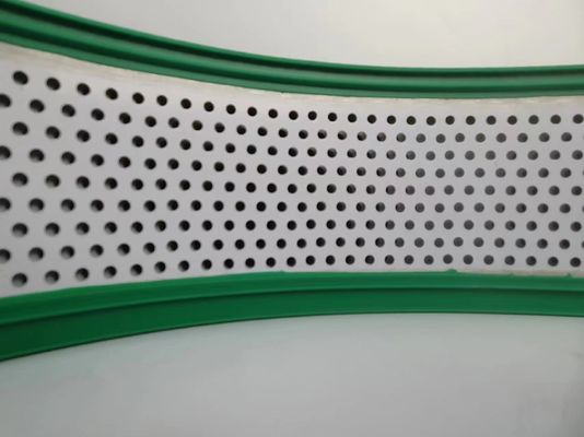 সবুজ রঙের গর্তযুক্ত অ্যালুমিনিয়াম ট্রিম ক্যাপ হ্যান্ড বাঁকা 50M অ্যালুমিনিয়াম খাদ কয়েল সহ রোল